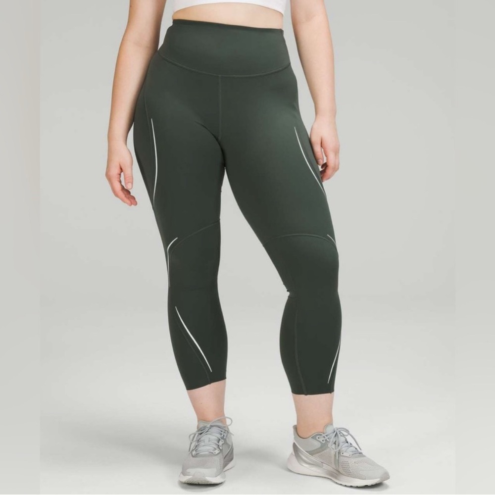 Lululemon Base Pace HR Tight 25” Reflective Size 12